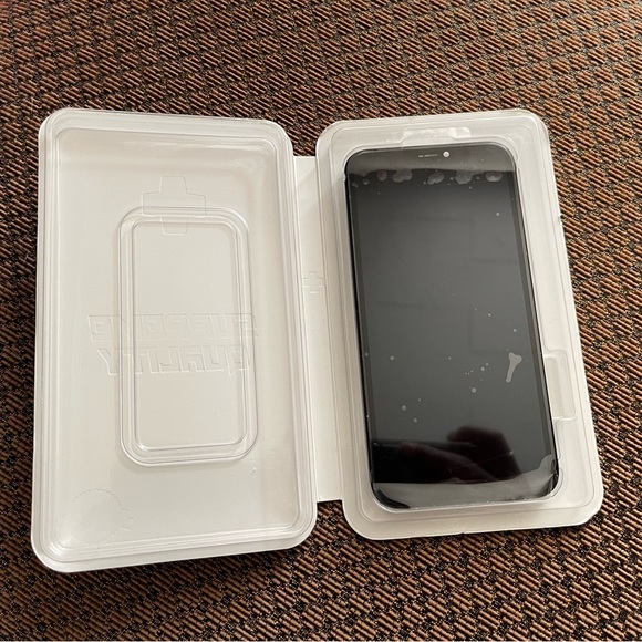 NWT iPhone 11 LCD CRC Supreme + Backplate Installed CRC CELL RESCUE CENTER - Picture 2 of 5